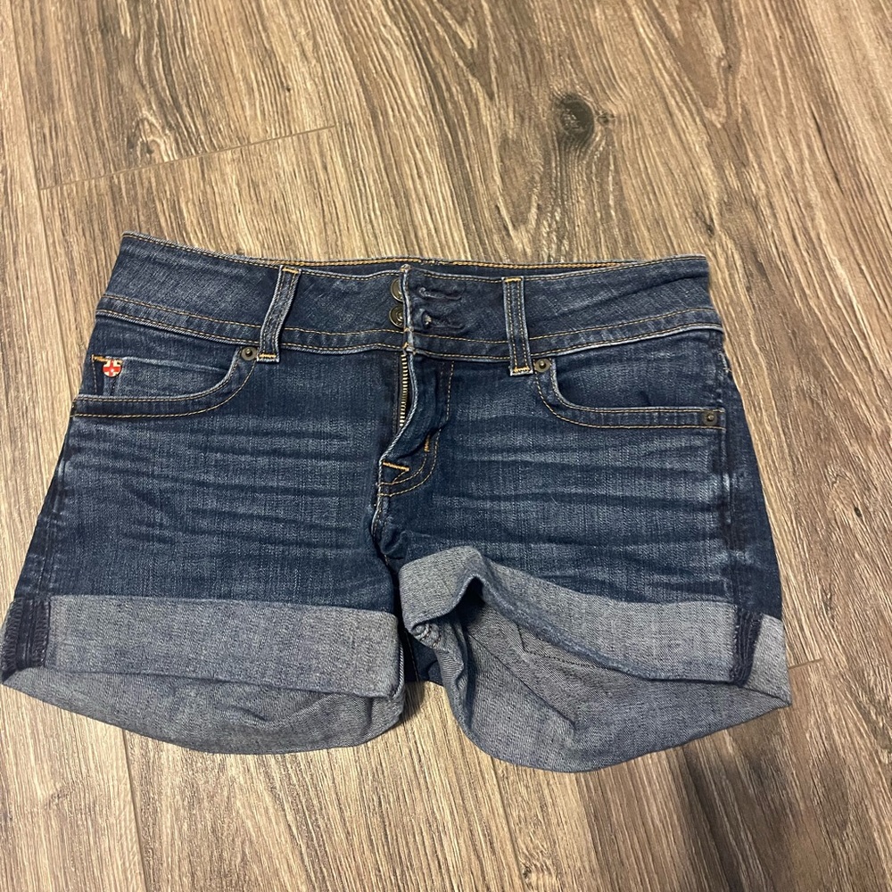 Hudson size 25 shorts. Used 2-3 times